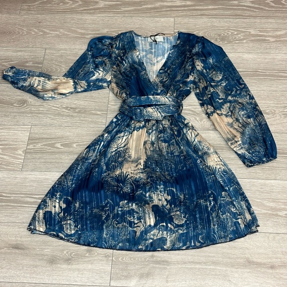 Dress - Picture 1 of 4